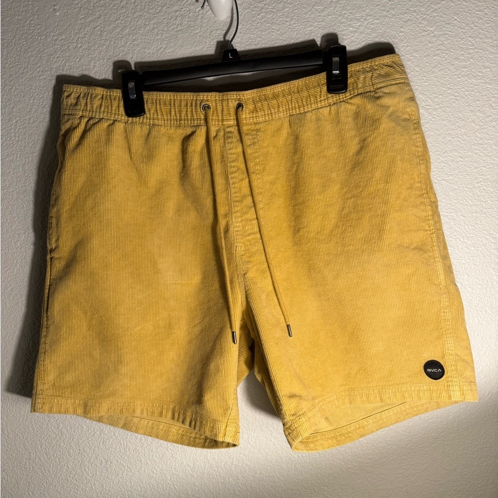 RVCA Men’s Mustard Corduroy Shorts Size Xl